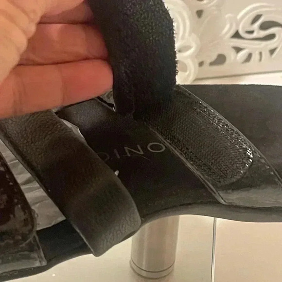 Vionic soft Sandel patent leather in great conditions - Picture 13 of 16